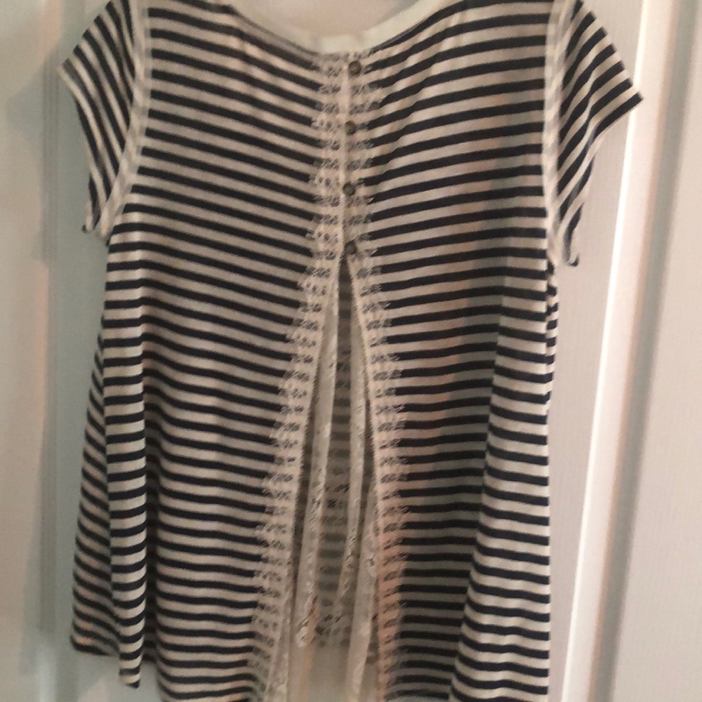 Cap sleeve shirt never worn